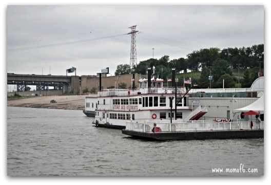 Gateway Arch Riverboat Cruises - Saint Louis, MO - Kid friendly act... - Trekaroo
